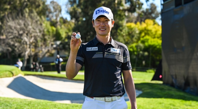TAE HOON KIM GHI HIO TẠI GENESIS INVITATIONAL RINH VỀ CHIẾC XE THỨ 3 CHỈ TRONG VÒNG 4 THÁNG