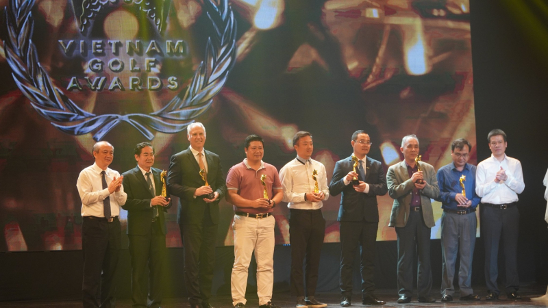 20-chu-nhan-cho-20-hang-muc-duoc-vinh-danh-tai-vietnam-golf-awards-2019