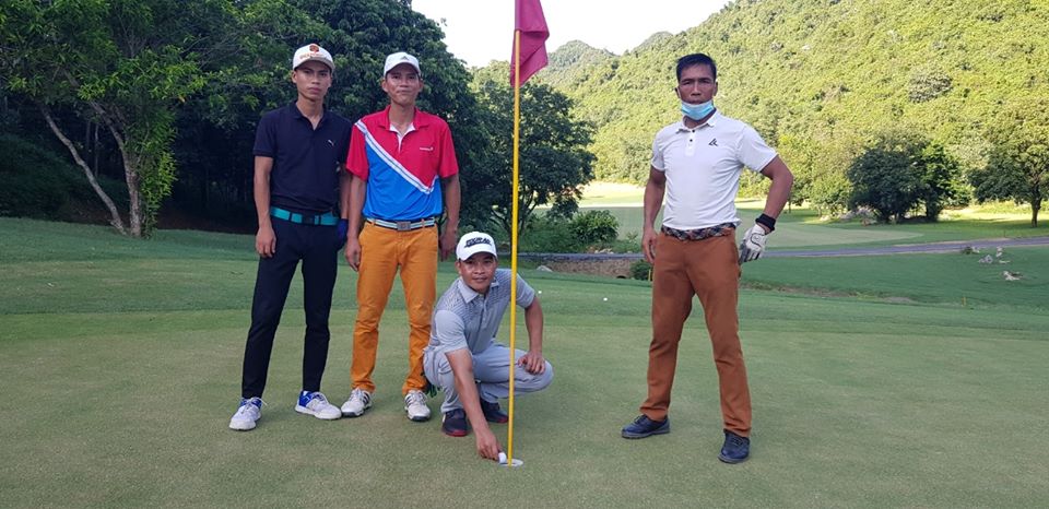 9-ho-moi-cua-san-golf-kim-bang-day-thach-thuc-song-van-bi-cac-golfer-chinh-phuc-day-ngoan-muc-Khong-Tien-Chung