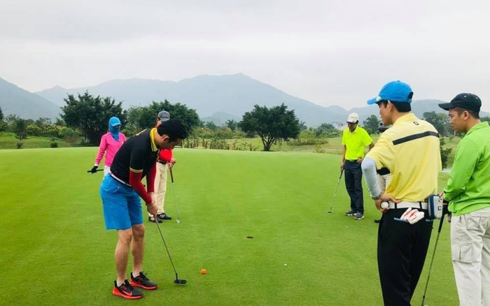 Top-10-san-golf-mien-bac-uu-dai-thang-12-giam-sau-toi-1000000-dong-1