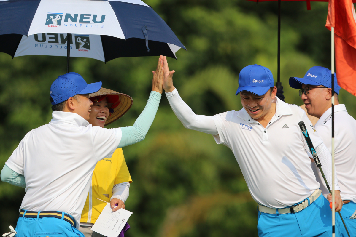top-5-phu-kien-khong-the-thieu-cho-cac-golfer-khi-ra-san_5